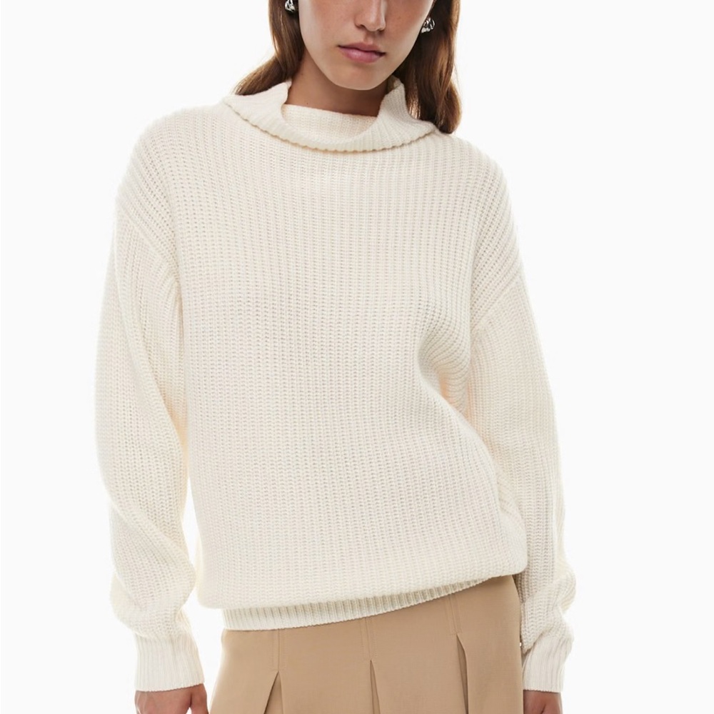 EUC Aritzia Montpellier Cream Sweater